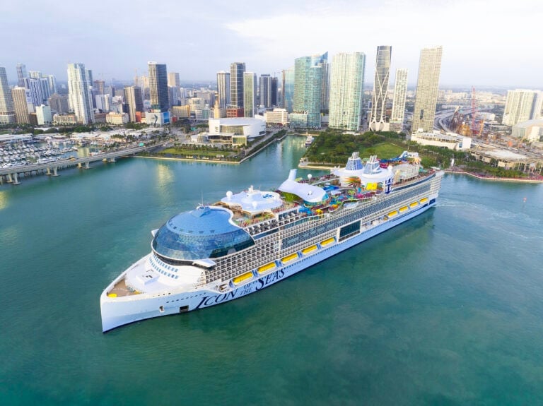 icon of the seas arrives miami florida