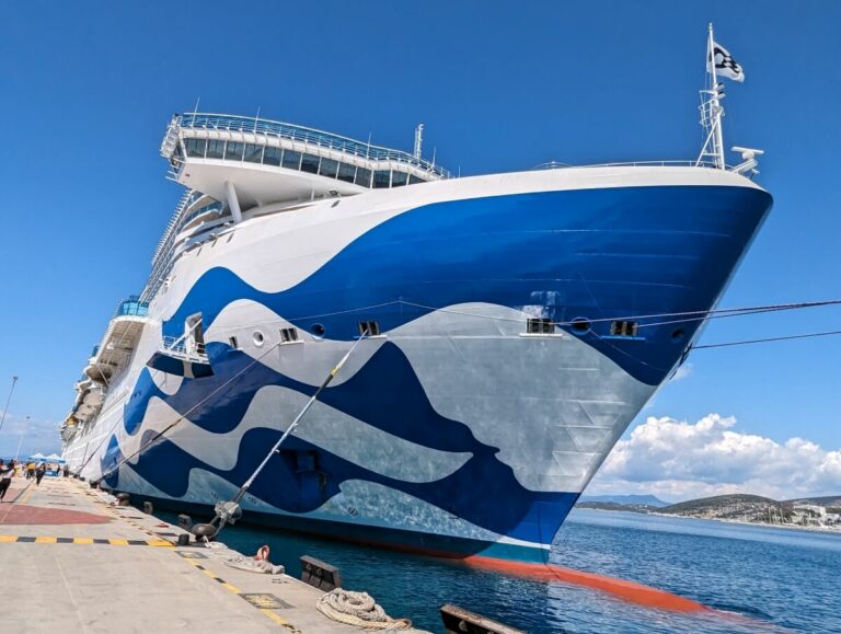 Sun Princess at Kudasai