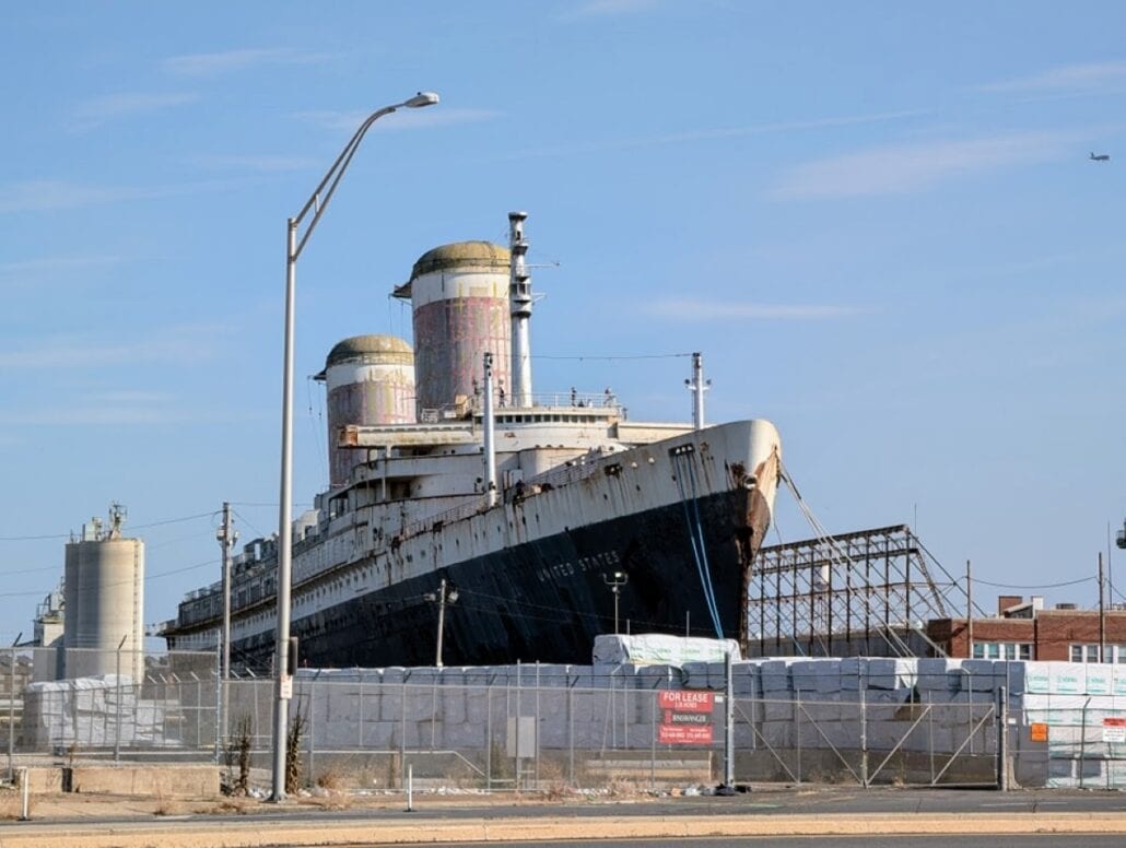 SS United States docked