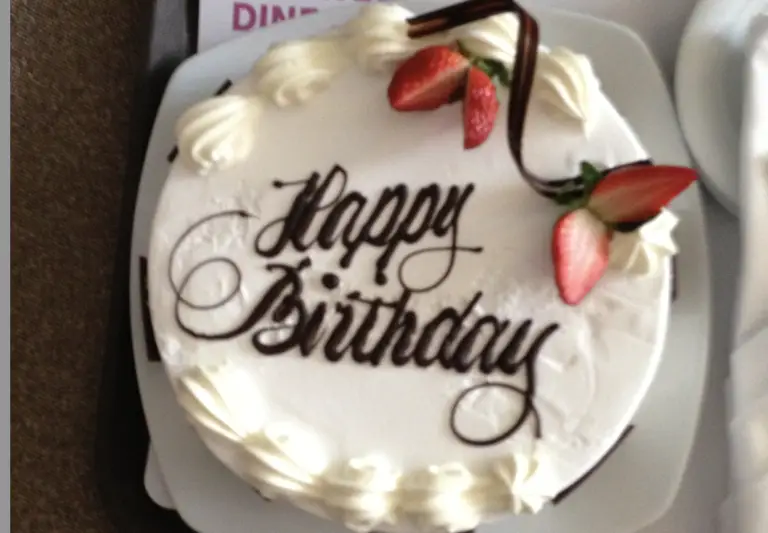Norwegian Cruise Line birthday cake photo by Richard Simms/CruisingTips.com