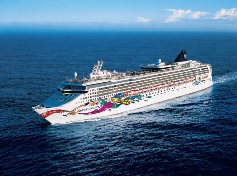 Norwegian jewel ariel shot at sea. Photo courtesy of Norwegian Cruise Line